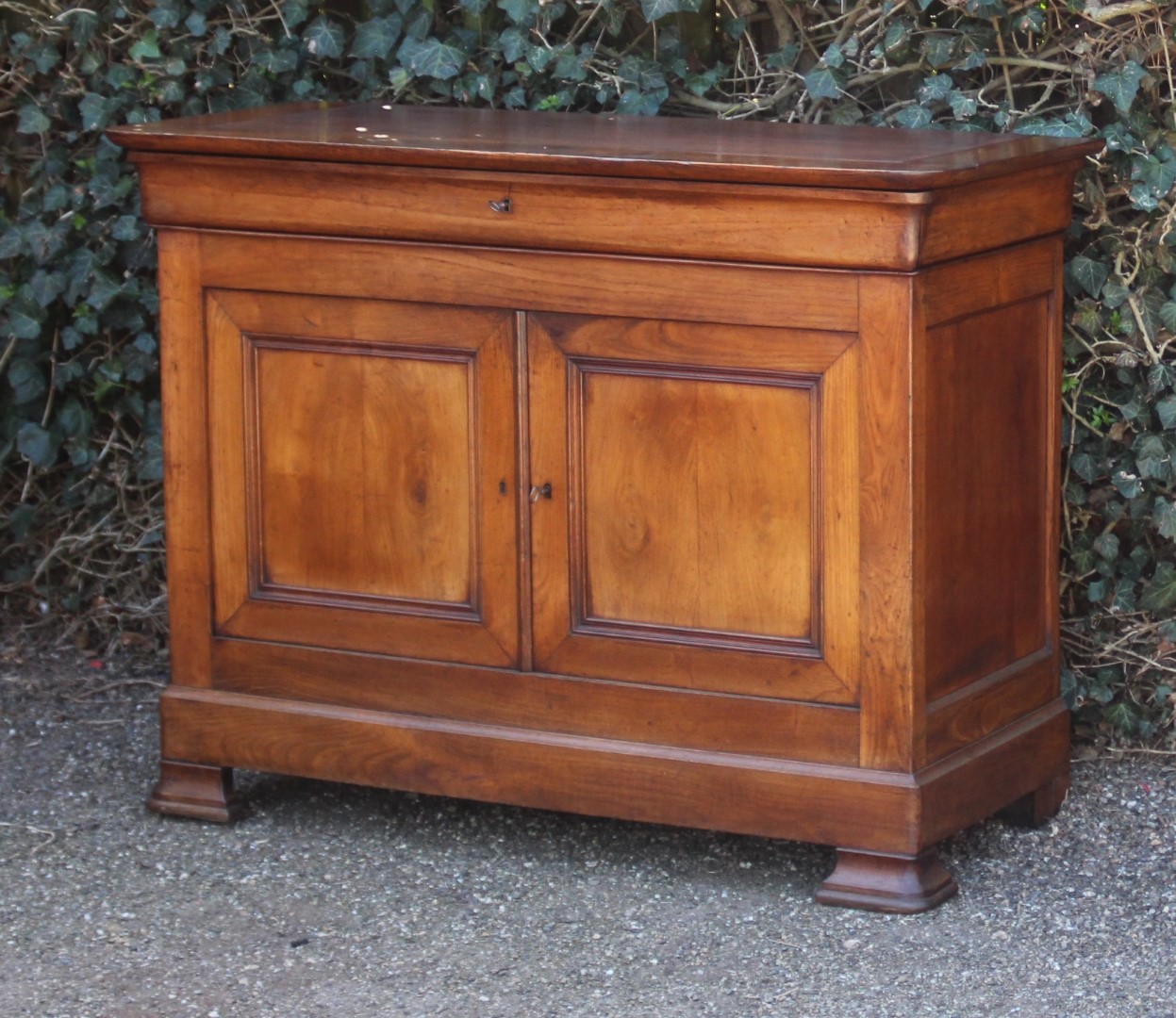antiker-franz-sischer-schrank